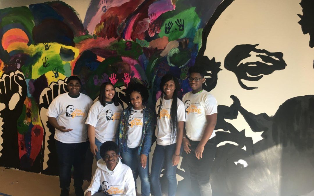 Dozens of students paint new mural honoring MLK in Wilmington